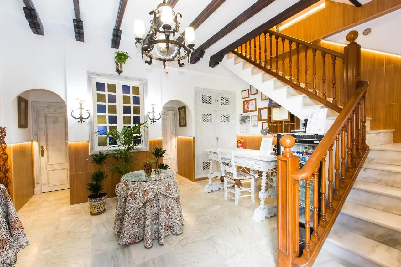 Hostal La Estrella Marbella Pensión